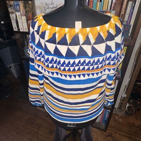 Chico’s ruffled neck southwest 0/XS stretchy blouse - Picture 2 of 3